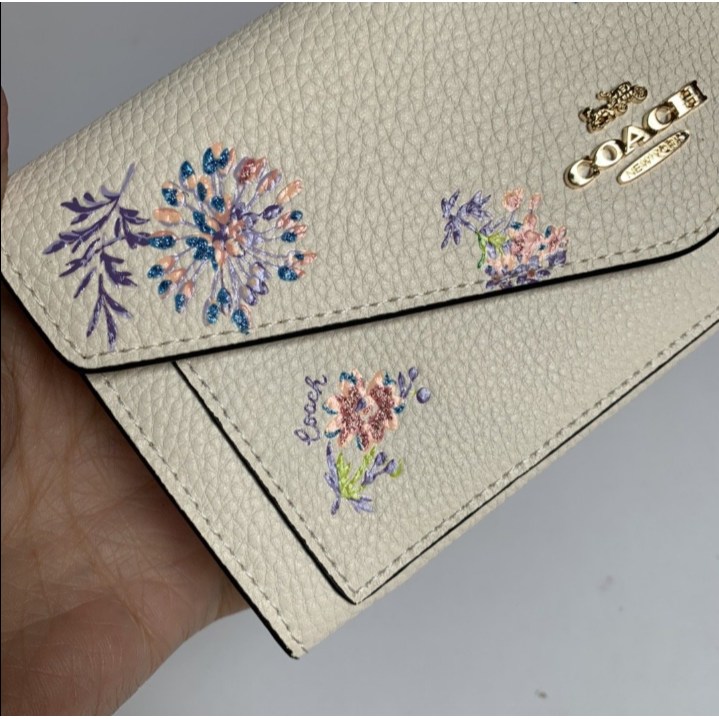COACH 69842 新款女士信封長夾 翻蓋長夾 內裡全皮 花卉點綴-細節圖4