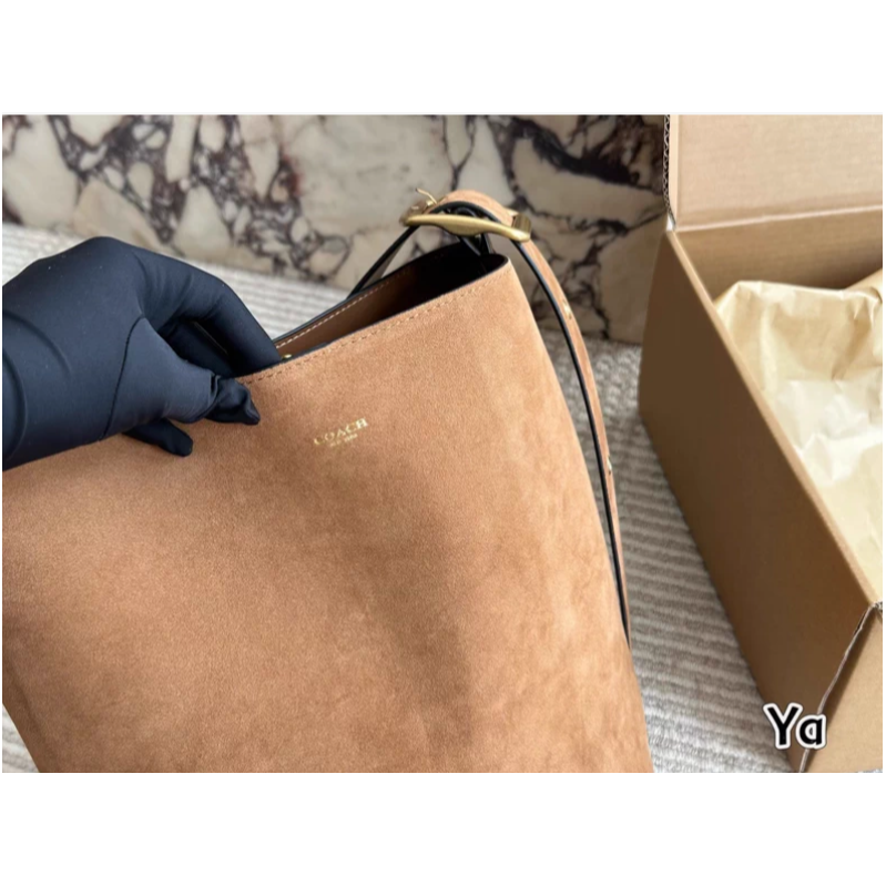 Coach｜Bleecker Bucket28水桶包-細節圖3