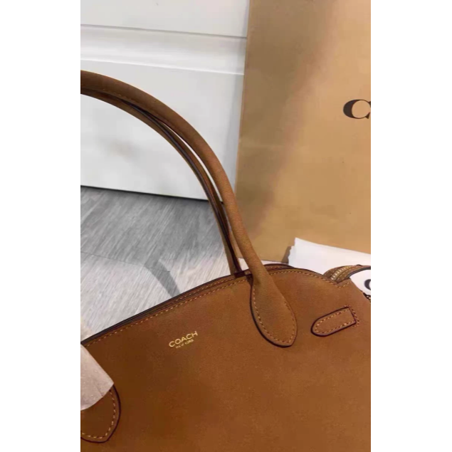 蔻馳Empire Carryall34號麂皮包-細節圖3