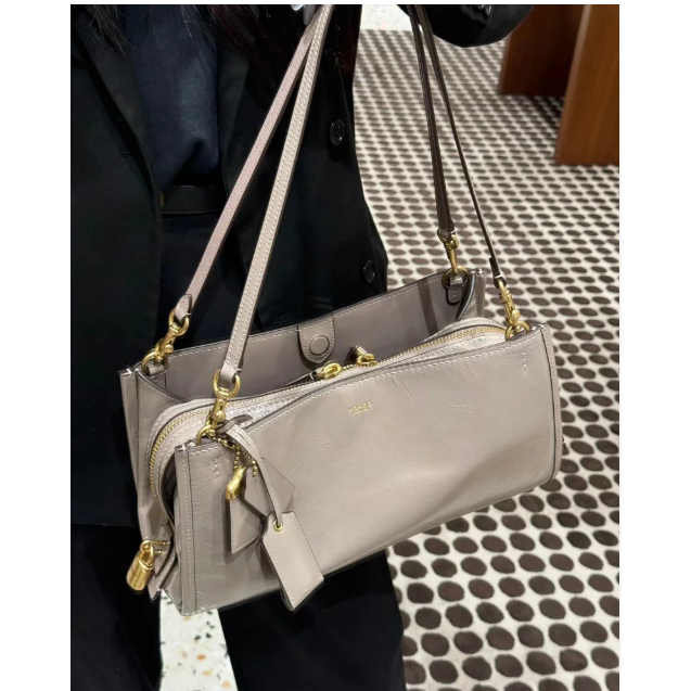 COACH蔻馳Rogue 34單肩包，經典1941高定系列購入-細節圖2