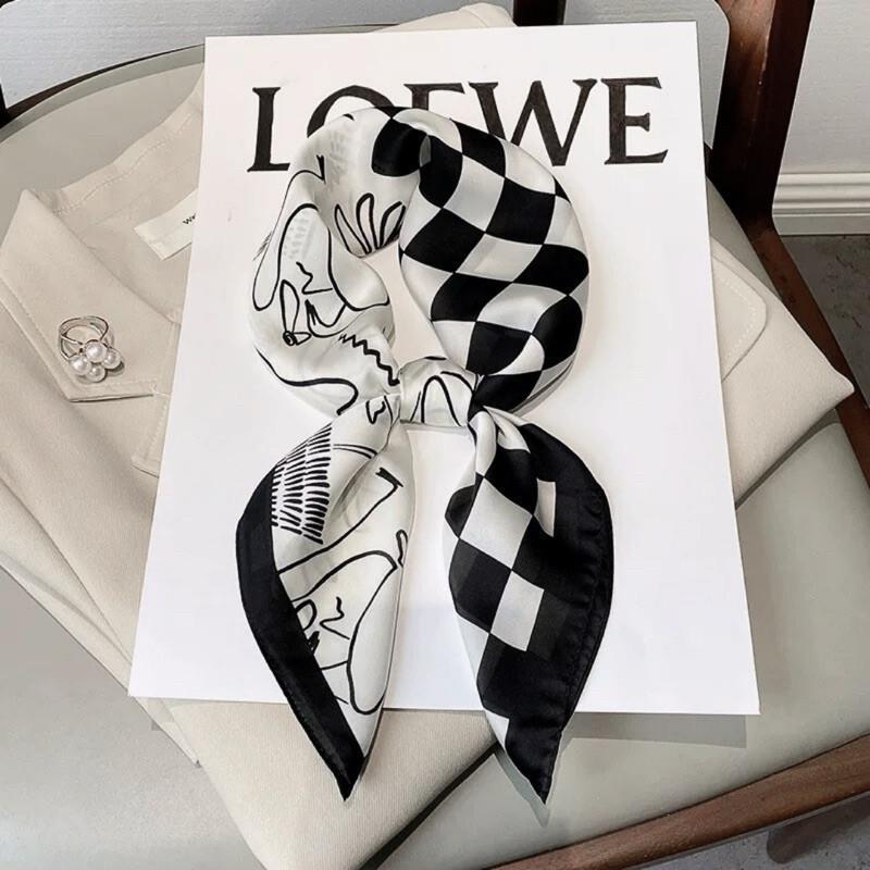 方巾 絲巾 頭巾 領巾 手繪 塗鴉 現貨 韓系 拼接 髮飾 棋盤格 簡約 黑白 配飾 春夏 SA008-細節圖2