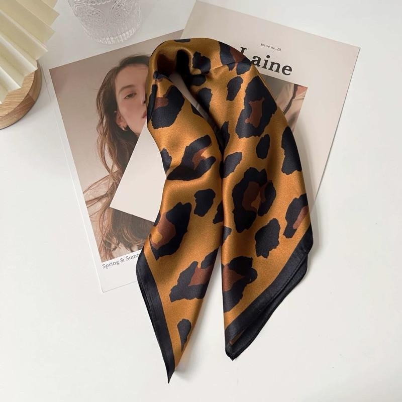 大豹紋 方巾 棕色 絲巾 頭巾 領巾 現貨 質感 貴婦 高級 髮帶 包巾 脖圍 飾品 小方巾 時尚 SA062_2-細節圖2