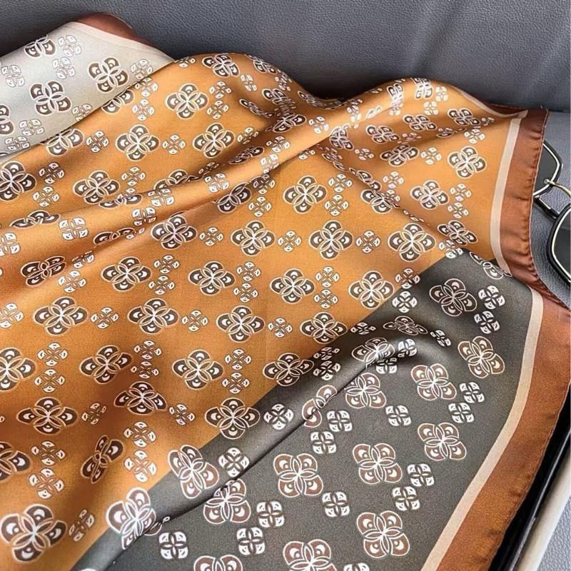 方巾 絲巾 頭巾 領巾 滿版 老花 現貨 質感 髮帶 拼色 包巾 脖圍  小方巾 時尚 質感 氣質 韓系 SA060-細節圖5