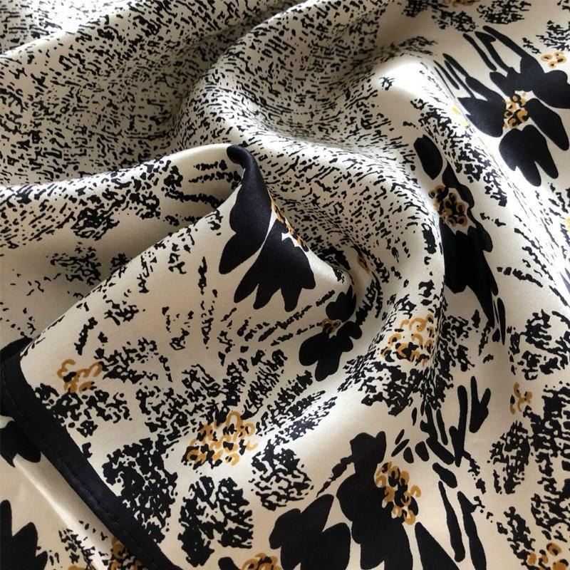 雛菊 小花 方巾 絲巾 領巾 頭巾 髮帶 現貨 韓系 花朵 包巾 小方巾 口袋巾 潮流 SA024_1-細節圖2