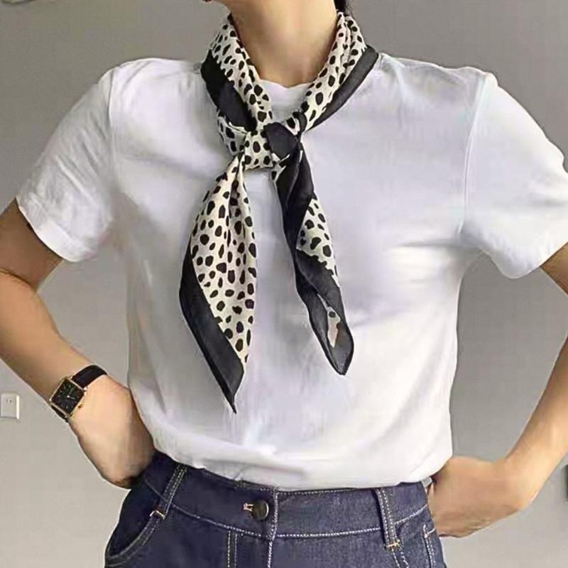 豹點 方巾 絲巾 豹紋 領巾 現貨 頭巾 簡約 質感 髮帶 包巾 脖圍 飾品 小方巾 時尚 氣質 韓系 SA057-細節圖8