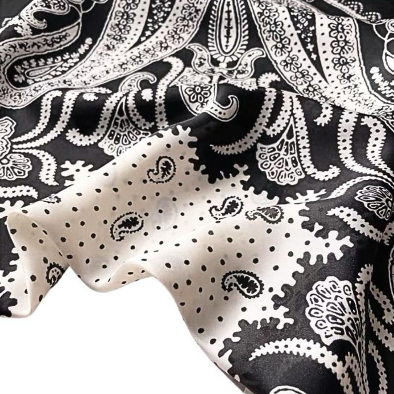 大腰果花 方巾 絲巾 頭巾 領巾 現貨 黑色 變形蟲 簡約 質感 髮帶 包巾 脖圍 飾品 小方巾 時尚 SA059-細節圖6