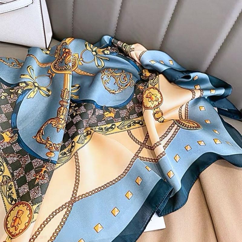 鏈條 方巾 絲巾 頭巾 藍色 領巾 現貨 金鏈 時尚 質感 簡約 髮帶 包巾 脖圍 飾品 小方巾 SA053-細節圖3