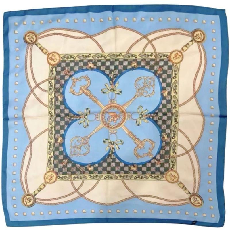 鏈條 方巾 絲巾 頭巾 藍色 領巾 現貨 金鏈 時尚 質感 簡約 髮帶 包巾 脖圍 飾品 小方巾 SA053-細節圖7