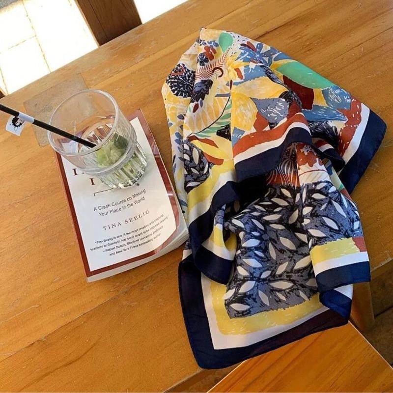 塗鴉風 方巾 絲巾 頭巾 現貨 拼接 簡約 質感 領巾 髮帶 春夏 包巾 脖圍 配件 彩色 SA055-細節圖3