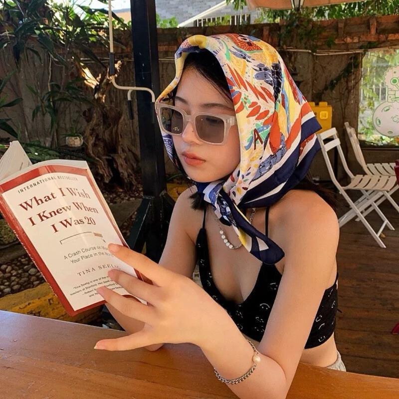 塗鴉風 方巾 絲巾 頭巾 現貨 拼接 簡約 質感 領巾 髮帶 春夏 包巾 脖圍 配件 彩色 SA055-細節圖5