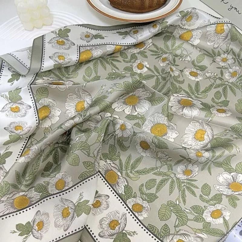 綠色 小花 方巾 絲巾 現貨 韓系 花朵 頭巾 質感 簡約 質感 領巾 髮帶 包巾 脖圍 小方巾 腰飾 SA054-細節圖7