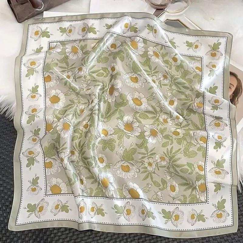 綠色 小花 方巾 絲巾 現貨 韓系 花朵 頭巾 質感 簡約 質感 領巾 髮帶 包巾 脖圍 小方巾 腰飾 SA054-細節圖8