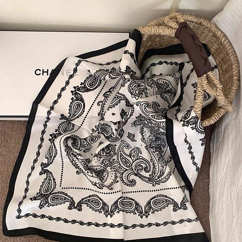 腰果花 方巾 絲巾 頭巾 現貨 黑白 拼色 拼接 簡約 質感 領巾 髮帶 復古 夏天 脖圍 飾品 配件 SA049-細節圖2