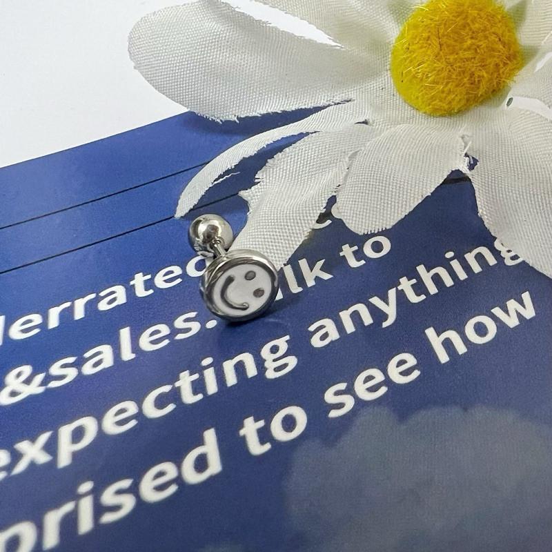 現貨 實拍 白色 smile 銀框 笑臉 鎖珠 耳環 鈦鋼 抗敏 微笑 可碰水-細節圖2