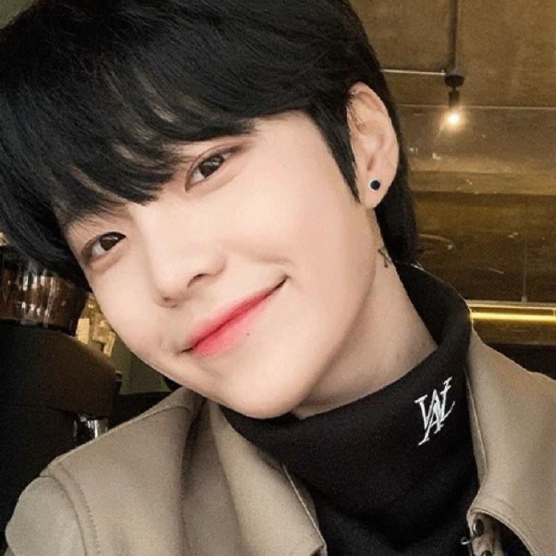 現貨 實拍 入門款 黑色 小圓形 耳釘 鈦鋼 耳環 男 韓系-細節圖2