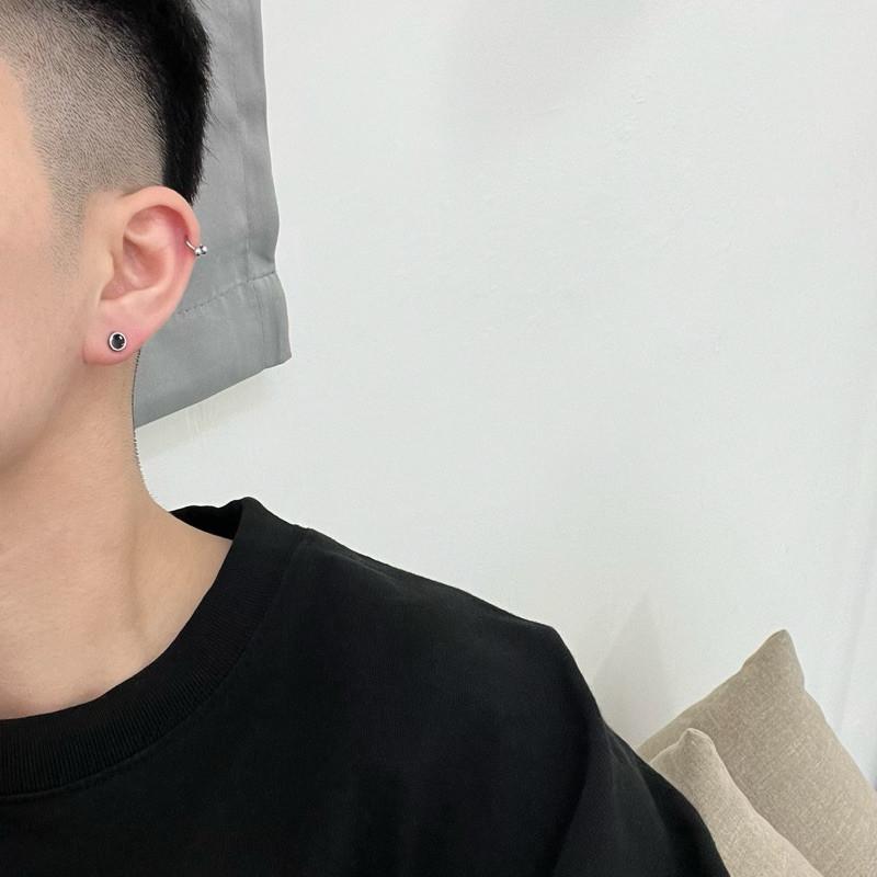 現貨 實拍 入門款 黑色 小圓形 耳釘 鈦鋼 耳環 男 韓系-細節圖7