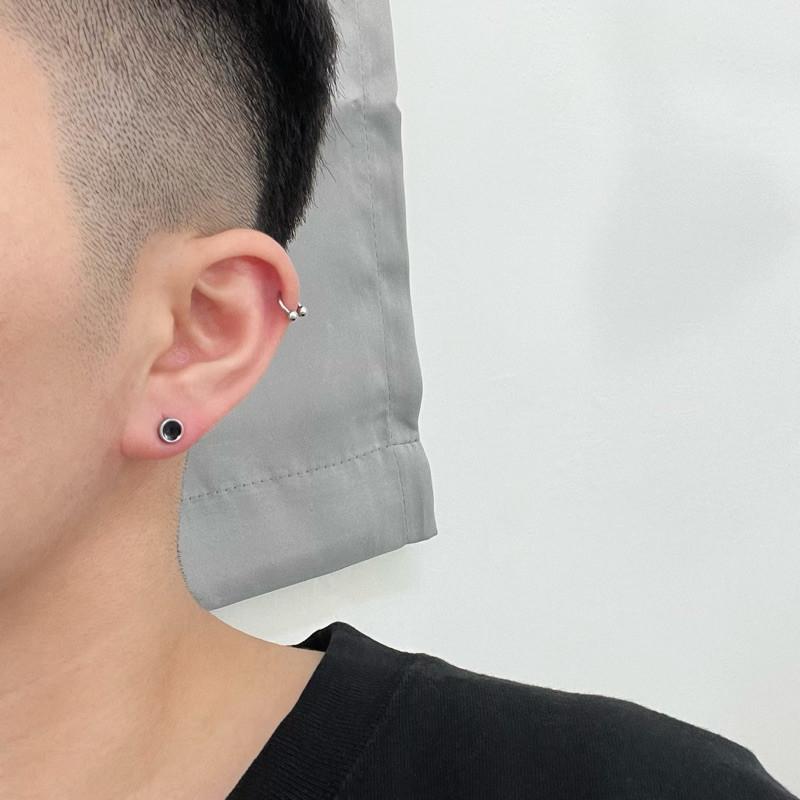 現貨 實拍 入門款 黑色 小圓形 耳釘 鈦鋼 耳環 男 韓系-細節圖8