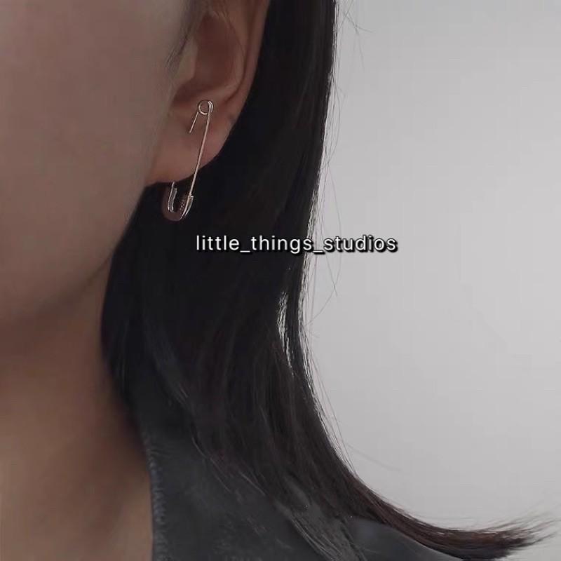 現貨 單品實拍 3色 鈦鋼別針耳環 別針耳環 鈦鋼 迴紋針 造型 耳飾 特殊耳環 耳釘 金色 黑色 銀色-細節圖4