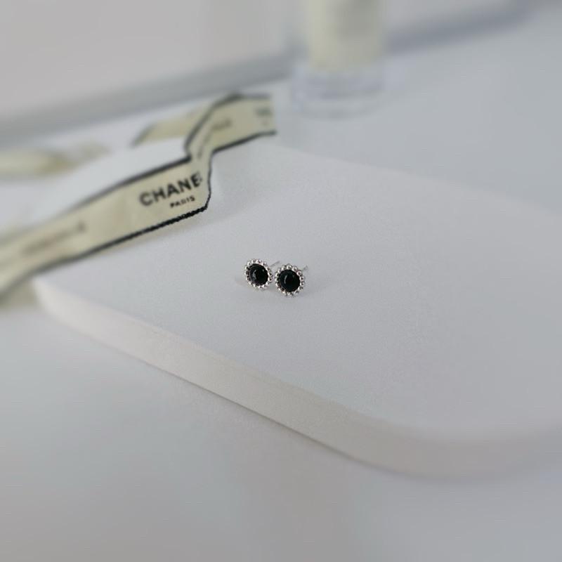 現貨 實拍 韓國空運︎ 小黑花耳環 S925 韓國耳環 純銀-細節圖6