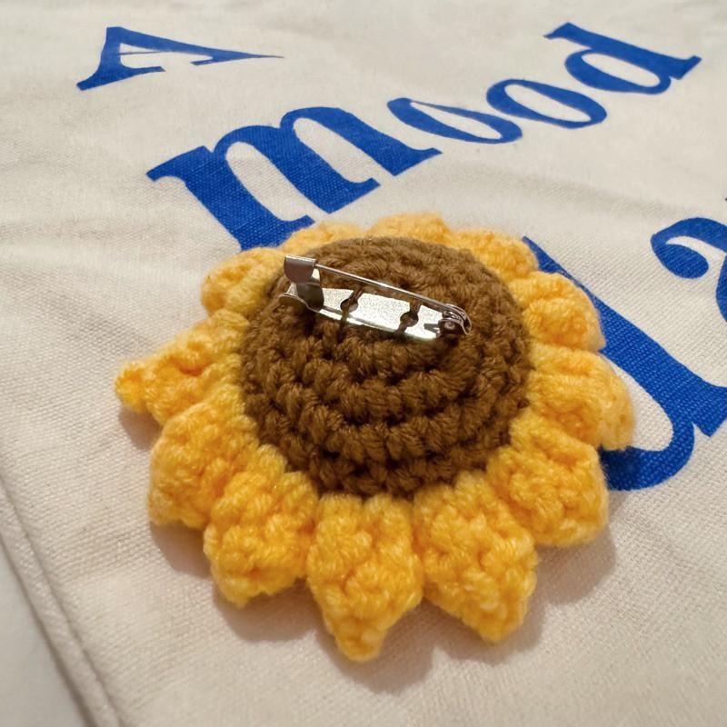 現貨 實拍 向日葵 毛線 立體 太陽花 別針 徽章 背包飾品 SBA040-細節圖3