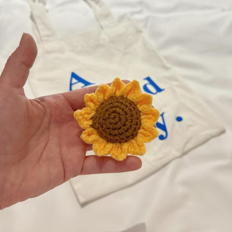 現貨 實拍 向日葵 毛線 立體 太陽花 別針 徽章 背包飾品 SBA040-細節圖4