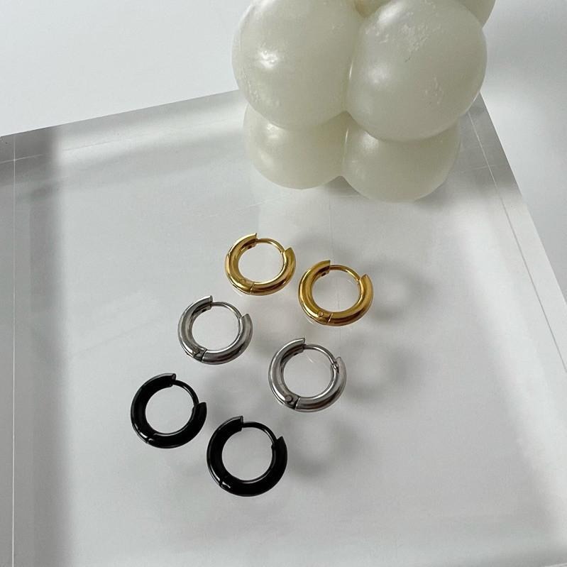 現貨 實拍 3色 超迷你系列 圓圈耳環 鈦鋼耳環 圈圈耳環 小粗圈 迷你 百搭耳圈 耳圈 金 銀 黑 男 SE054-細節圖2