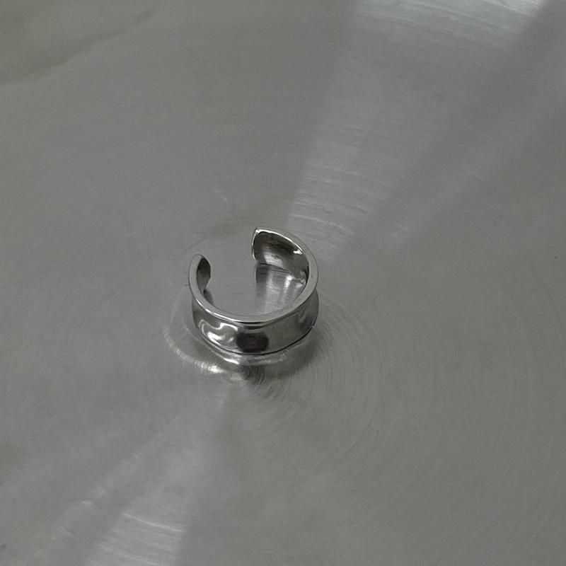 現貨實拍 韓國空運 內凹弧面 微皺 耳釦 耳夾 耳骨夾 無耳洞 純銀 s925-細節圖4