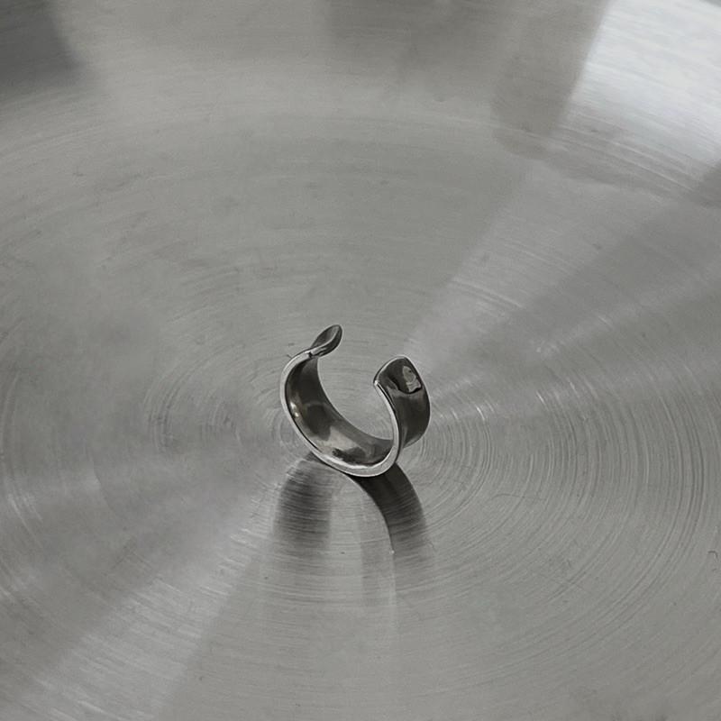 現貨實拍 韓國空運 內凹弧面 微皺 耳釦 耳夾 耳骨夾 無耳洞 純銀 s925-細節圖7