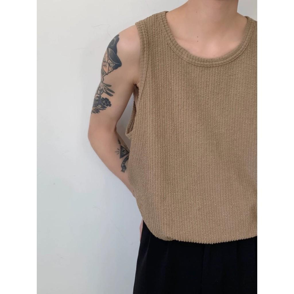 現貨 3色 素面坑條 針織背心 無袖 上衣 涼感 男裝 內搭 秋天 背心 鬆弛感-細節圖4