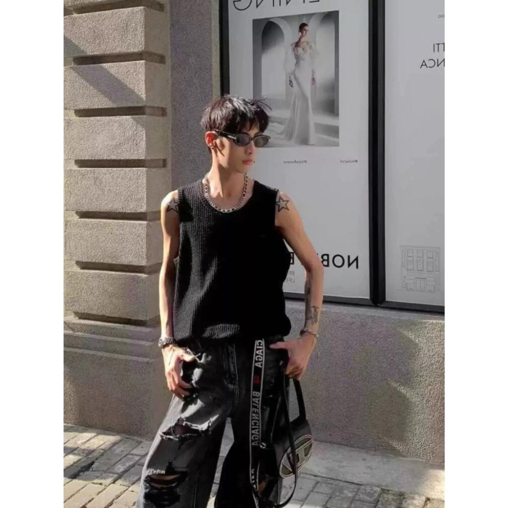 現貨 3色 素面坑條 針織背心 無袖 上衣 涼感 男裝 內搭 秋天 背心 鬆弛感-細節圖6