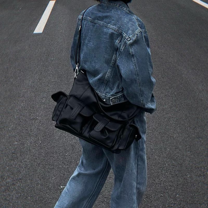 現貨 多口袋 垂墜包 皮革 男肩包 水餃包 肩背包 側背包 黑色 男生 韓系 兩用 SB006-細節圖6