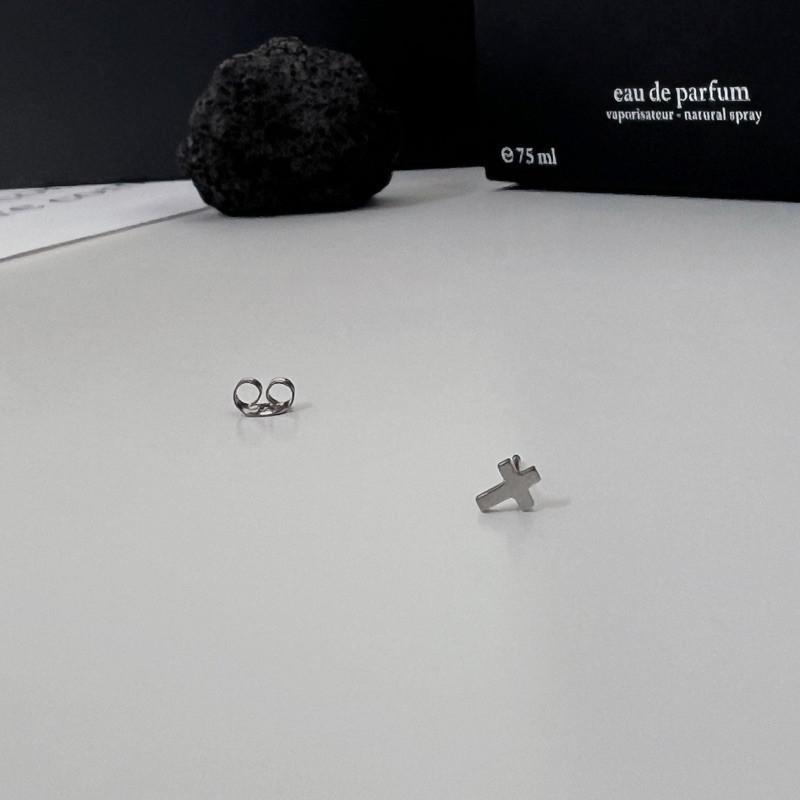 現貨 實拍 超迷你系列 十字架 耳環 鈦鋼 迷你 銀色 耳釘-細節圖3