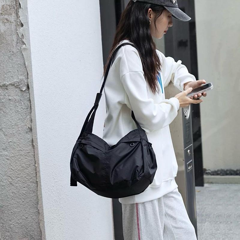 現貨 雙口拉鍊 斜背包 尼龍 側背包 防潑水 輕量 男 女 情侶 道士包 SB016-細節圖8