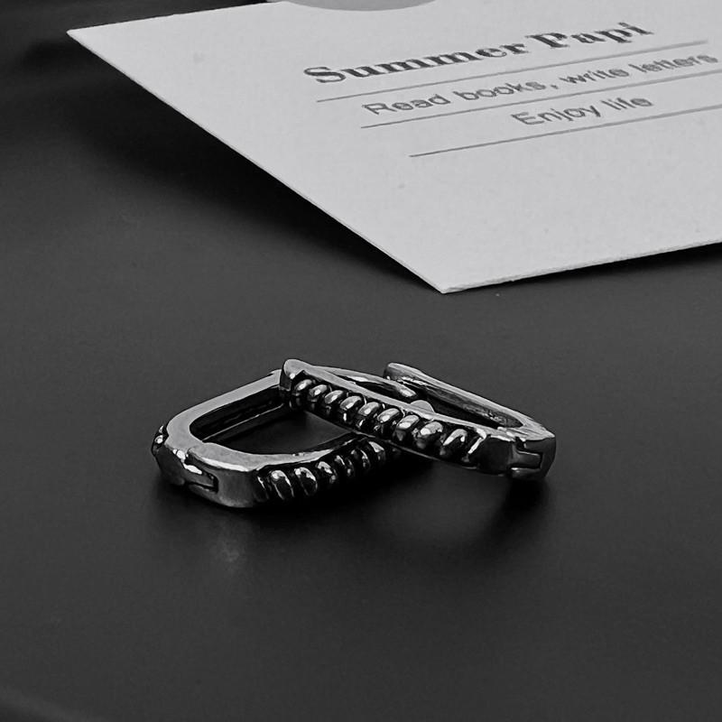 現貨 實拍 韓國空運 復古鏈條耳圈 u型 刻紋 鈦鋼 耳環 仿舊 鏈條-細節圖2