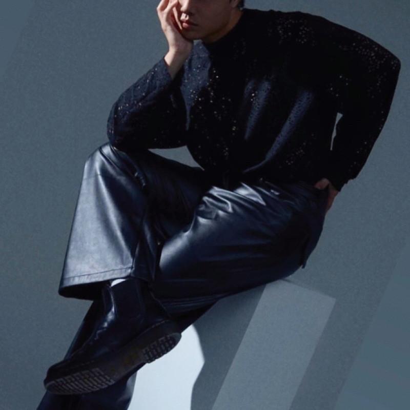 現貨 實拍 2色 視覺堆疊 鏤空 洞洞 上衣 長袖 黑TEE-細節圖8