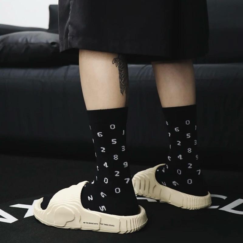 現貨 2色 滿版數字 中筒襪 長襪 短襪 黑白 運動 潮流 ins 男 女-細節圖4