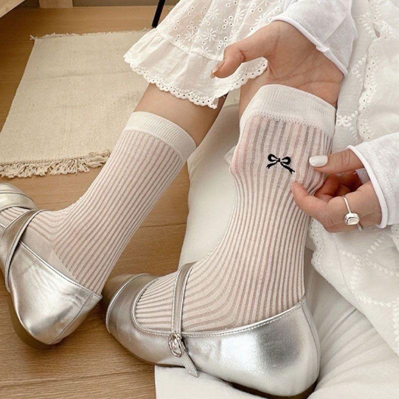 現貨 5色 簡約蝴蝶結 中筒襪 長襪 芭蕾舞襪 透氣 薄襪 黑白 韓系 蝴蝶結-細節圖2