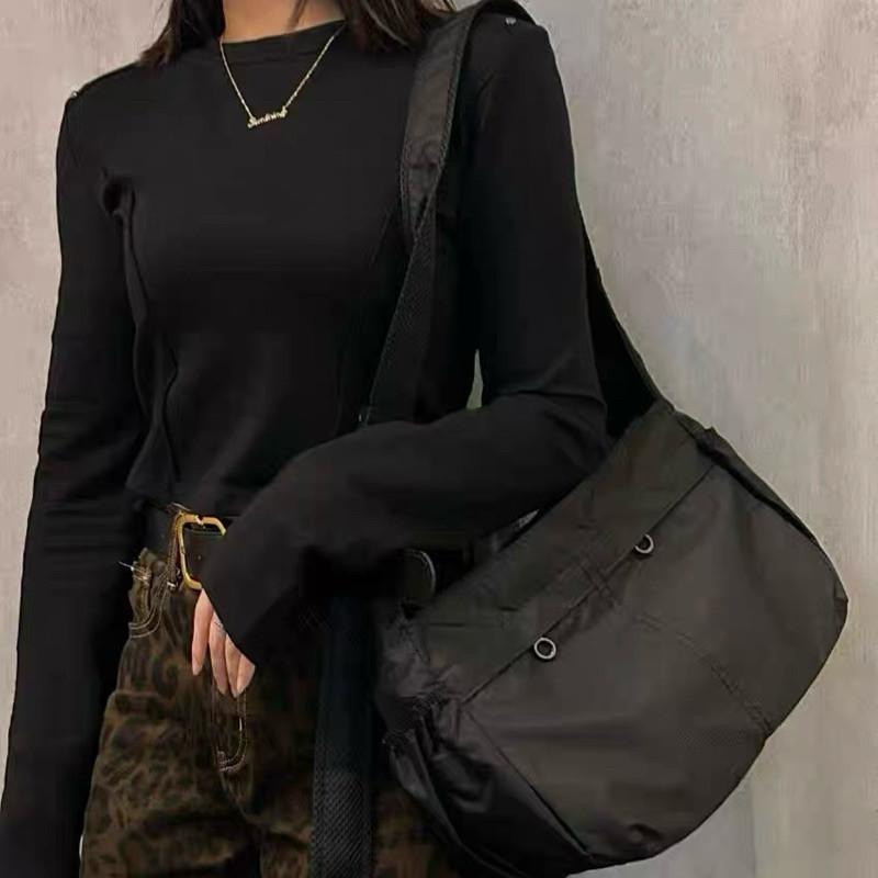 現貨 尼龍餃子包 多夾層 輕量 斜背包 尼龍包 側背包 水餃包 防潑水 SB016-細節圖8