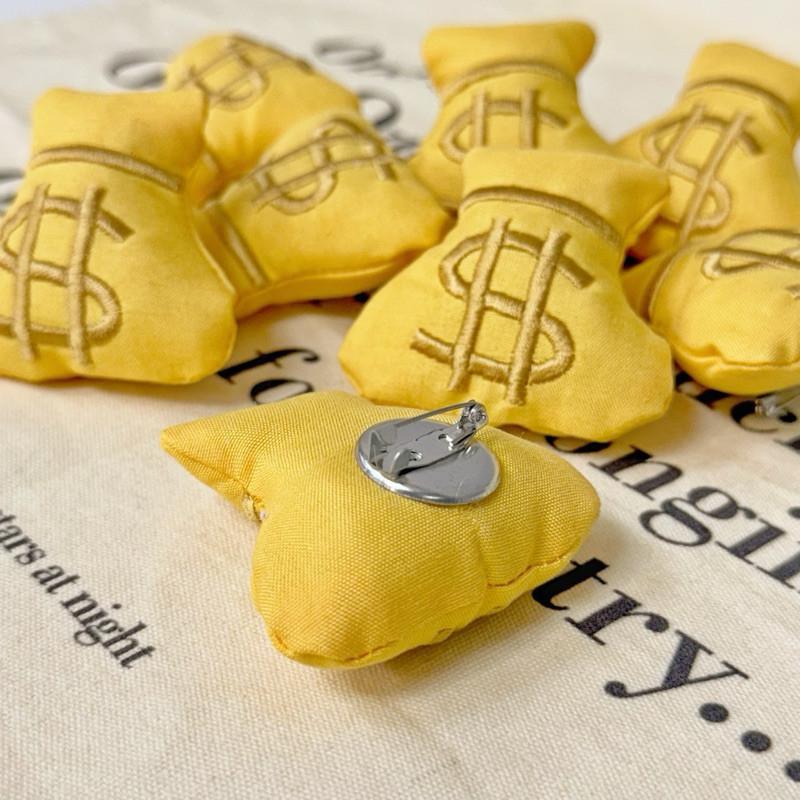 現貨 實拍 小錢袋 立體 別針 徽章 招財 錢袋 財源滾滾 包飾 包包飾品 裝飾-細節圖2