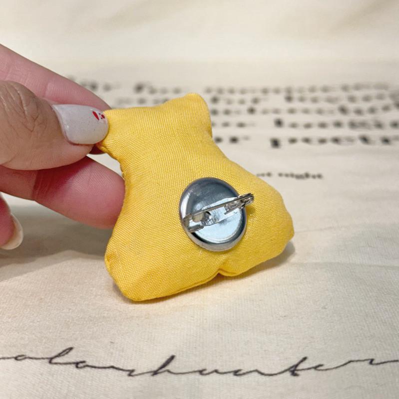 現貨 實拍 小錢袋 立體 別針 徽章 招財 錢袋 財源滾滾 包飾 包包飾品 裝飾-細節圖6