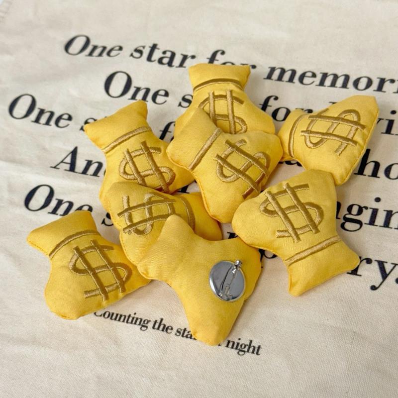 現貨 實拍 小錢袋 立體 別針 徽章 招財 錢袋 財源滾滾 包飾 包包飾品 裝飾-細節圖8