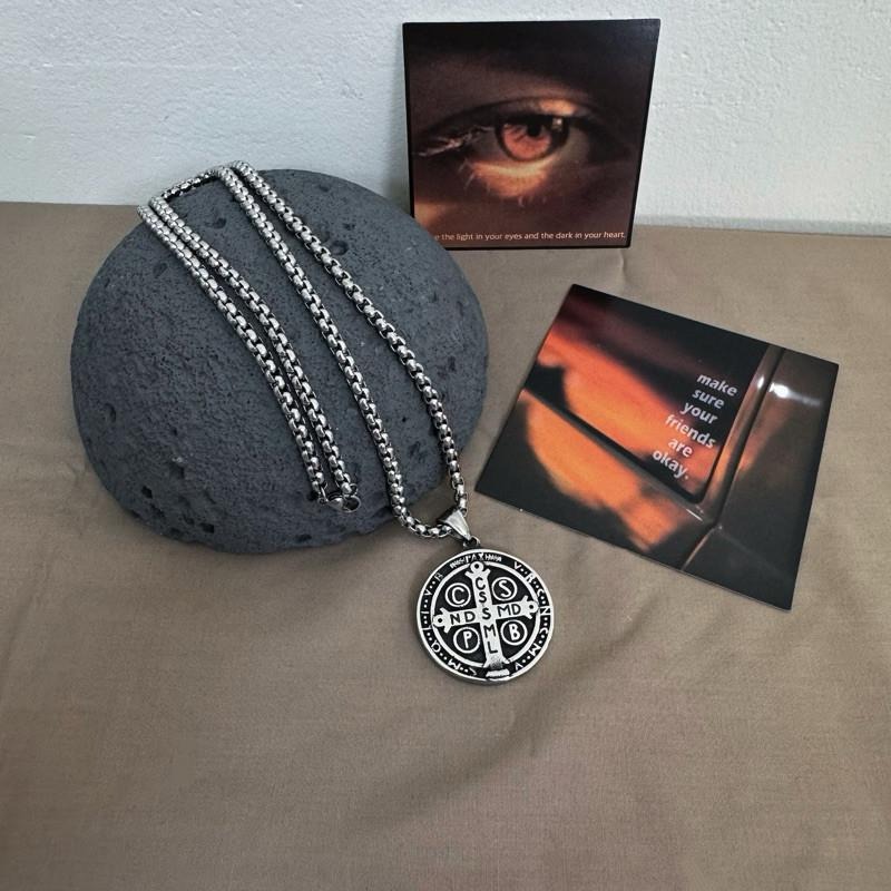 現貨 實拍 黑修士 仿舊 吊墜 鈦鋼 項鍊 聖母 驅魔 鐵牌 男 長鍊 SN157-細節圖7