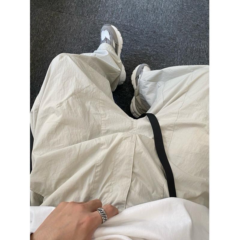 現貨 2色 剪裁感 降落傘褲 散兵褲 機能長褲 工裝 寬褲 速乾 男 垂墜 薄款 男生長褲-細節圖2