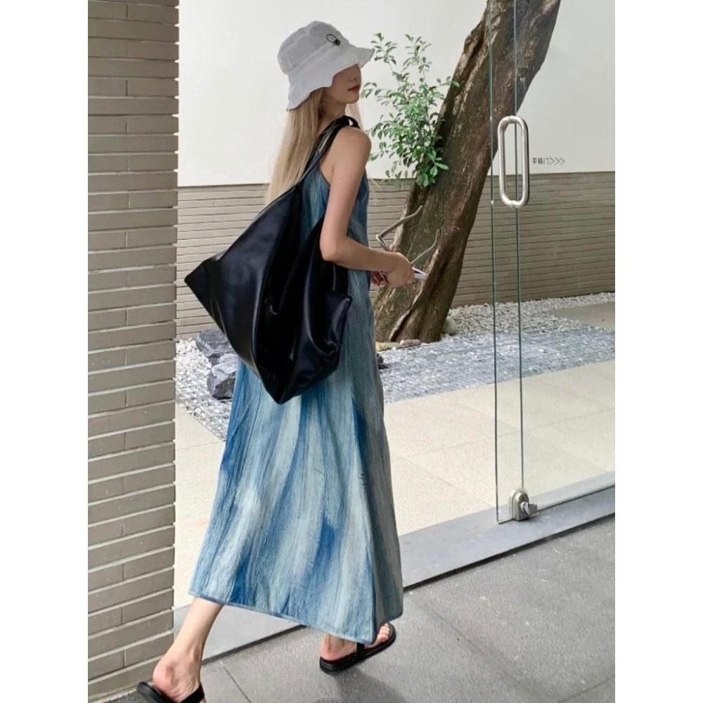 現貨 海洋藍 飄逸修身長洋裝 渲染 洋裝 涼感 背心裙 海島 可調肩帶 背心裙 ST055-細節圖4