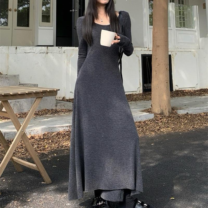 現貨 2色 蜜桃氛圍 蜜桃絨 洋裝 傘襬 長洋 連衣裙 咖啡色 秋冬 自帶氛圍感 蜜桃絨-細節圖5