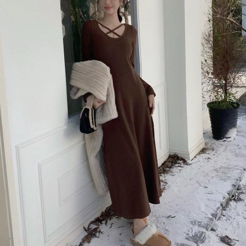 現貨 2色 蜜桃氛圍 蜜桃絨 洋裝 傘襬 長洋 連衣裙 咖啡色 秋冬 自帶氛圍感 蜜桃絨-細節圖6