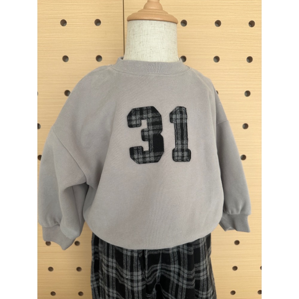 🖤 時髦炸街！黑白灰格紋數字大學T兩件套 👦👧-細節圖3