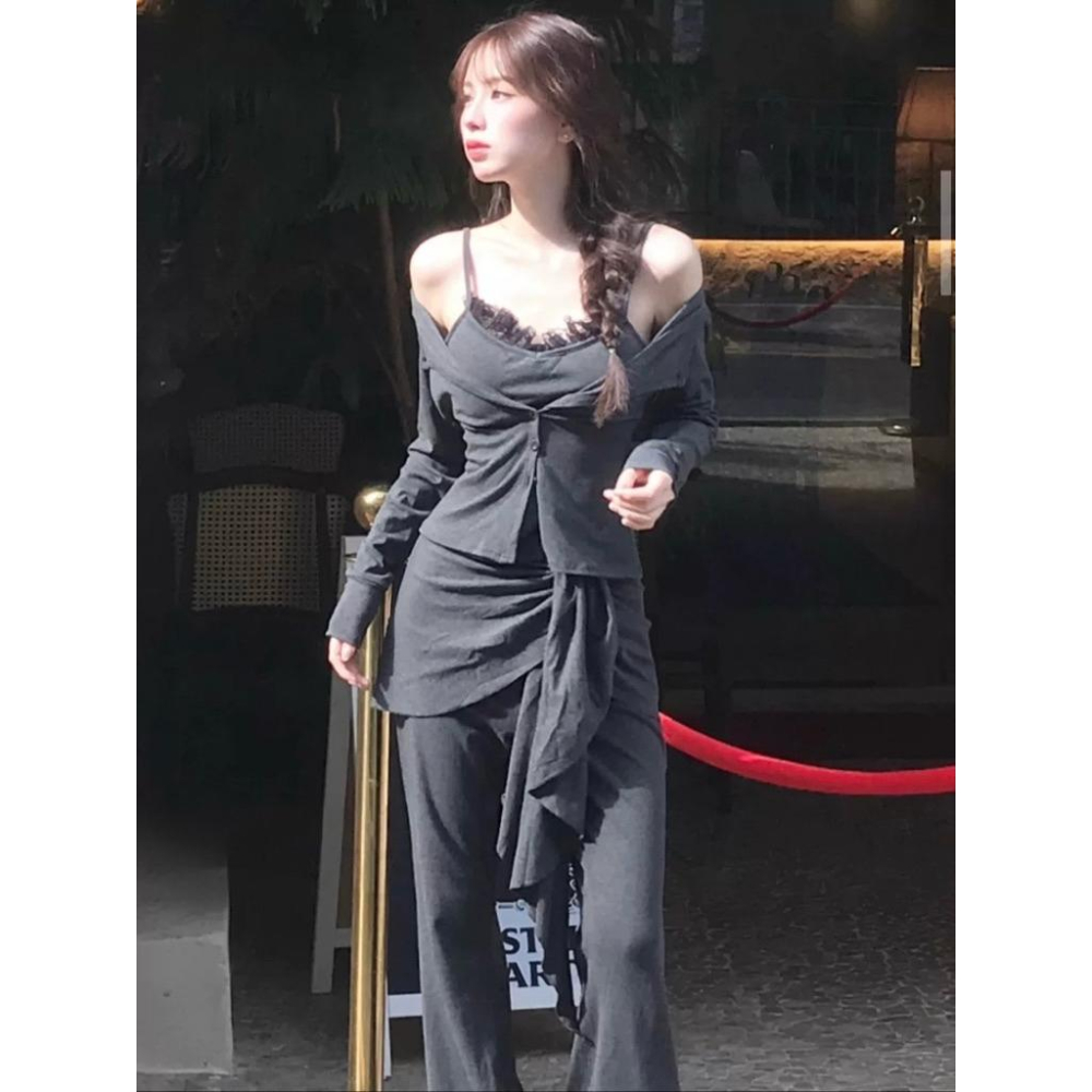 𝑩𝑶𝑾𝑨˚✿˖ 選品｜韓系慵懶蕾絲綁帶上衣&微喇叭休閒褲-細節圖2