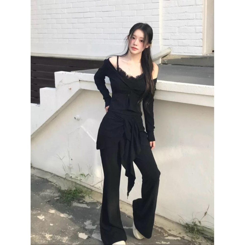 𝑩𝑶𝑾𝑨˚✿˖ 選品｜韓系慵懶蕾絲綁帶上衣&微喇叭休閒褲-細節圖3