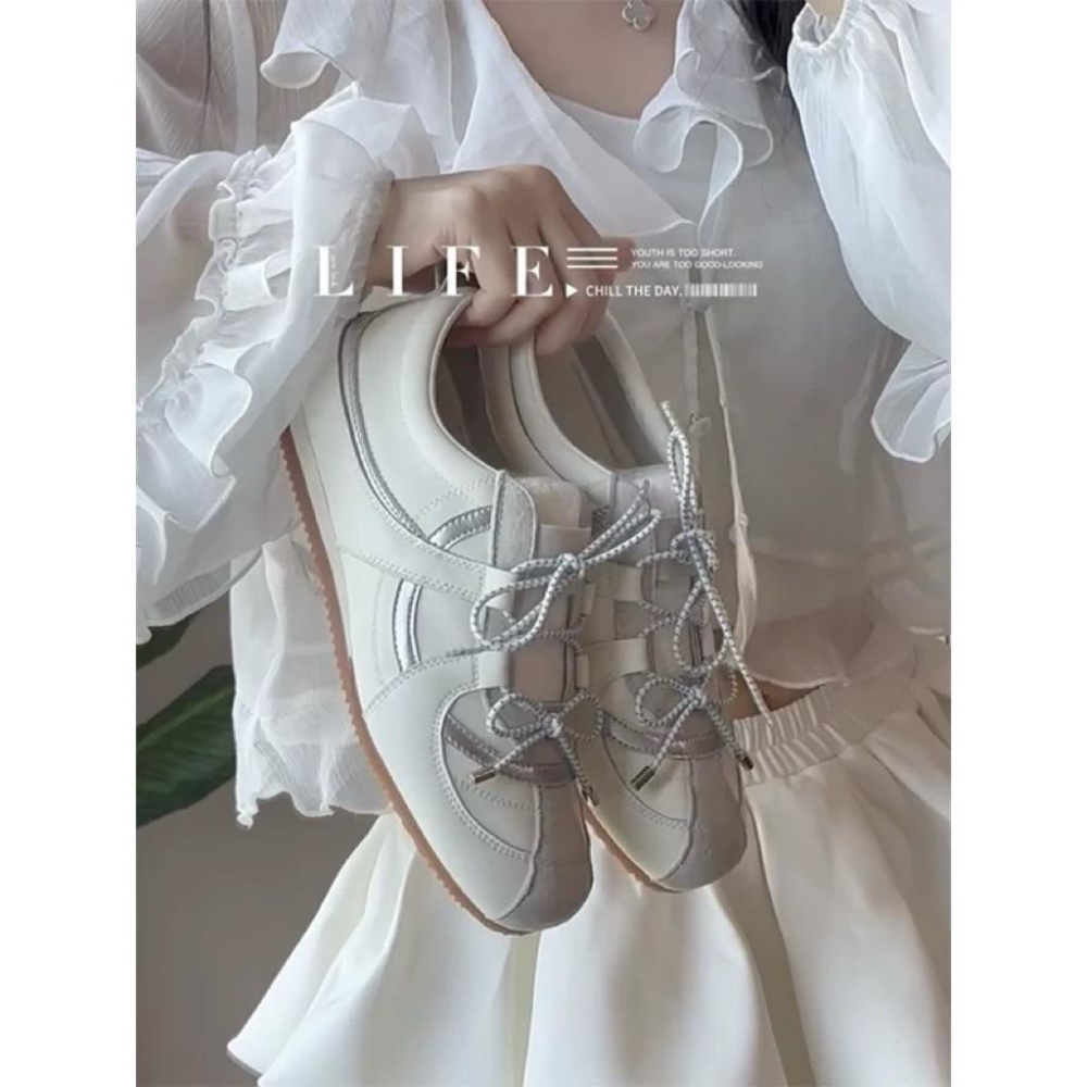 𝑩𝑶𝑾𝑨˚✿˖ 選品｜韓國ins芭蕾風蝴蝶結德訓鞋🩶-細節圖2